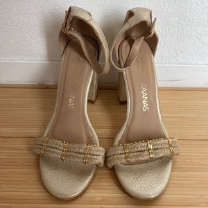 Gold Kaanas heels sandals